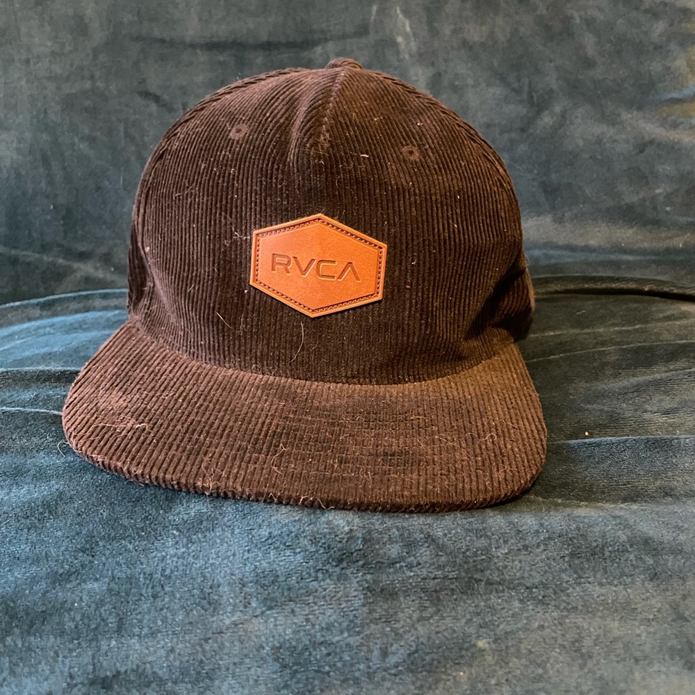 Corduroy SnapBack RVCA hat